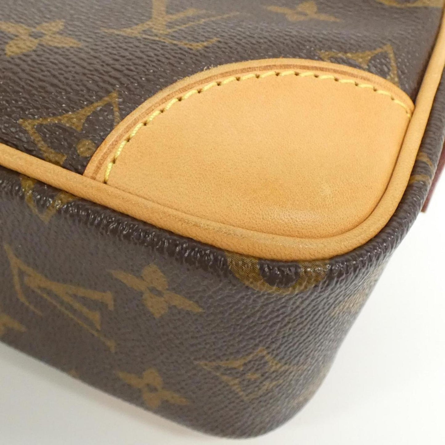 Louis Vuitton Monogram Canvas Brown Shoulder Bags