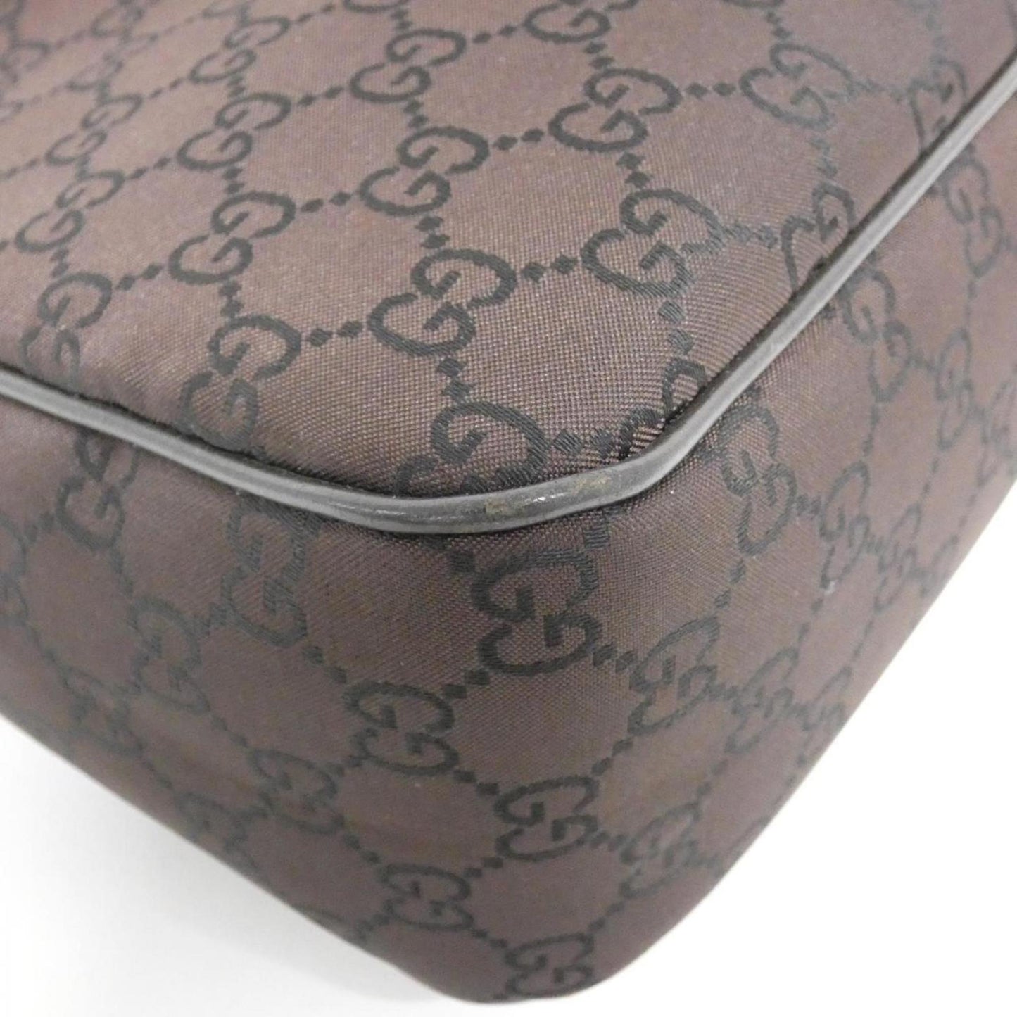 Gucci Nylon Brown Shoulder Bags