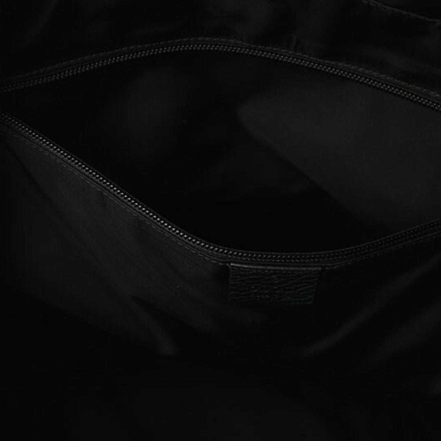 Gucci Nylon Black Shoulder Bags