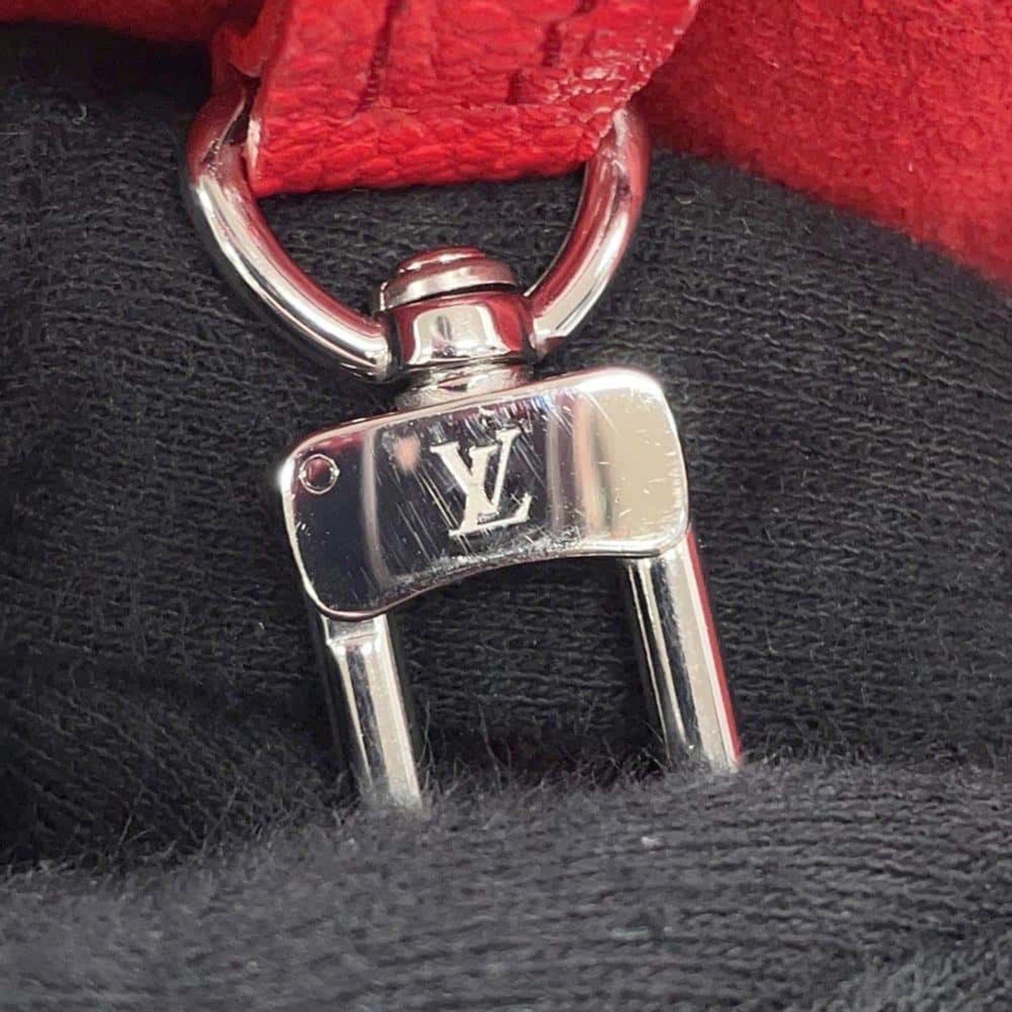 Louis Vuitton Empreinte Red Tote Bags
