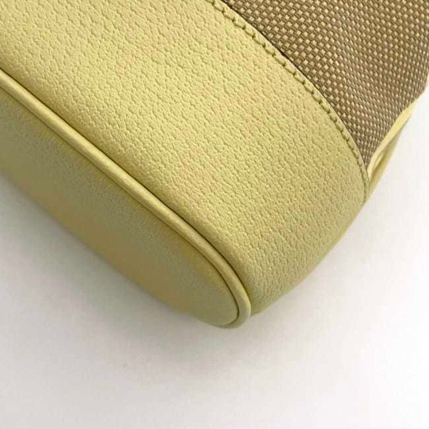 Gucci Canvas Yellow Shoulder Bags