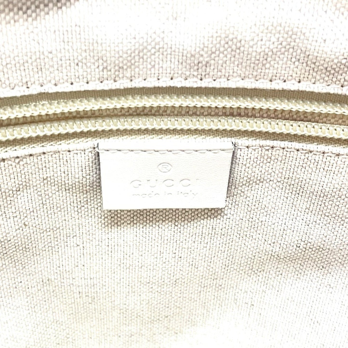 Gucci Pvc White Shoulder Bags