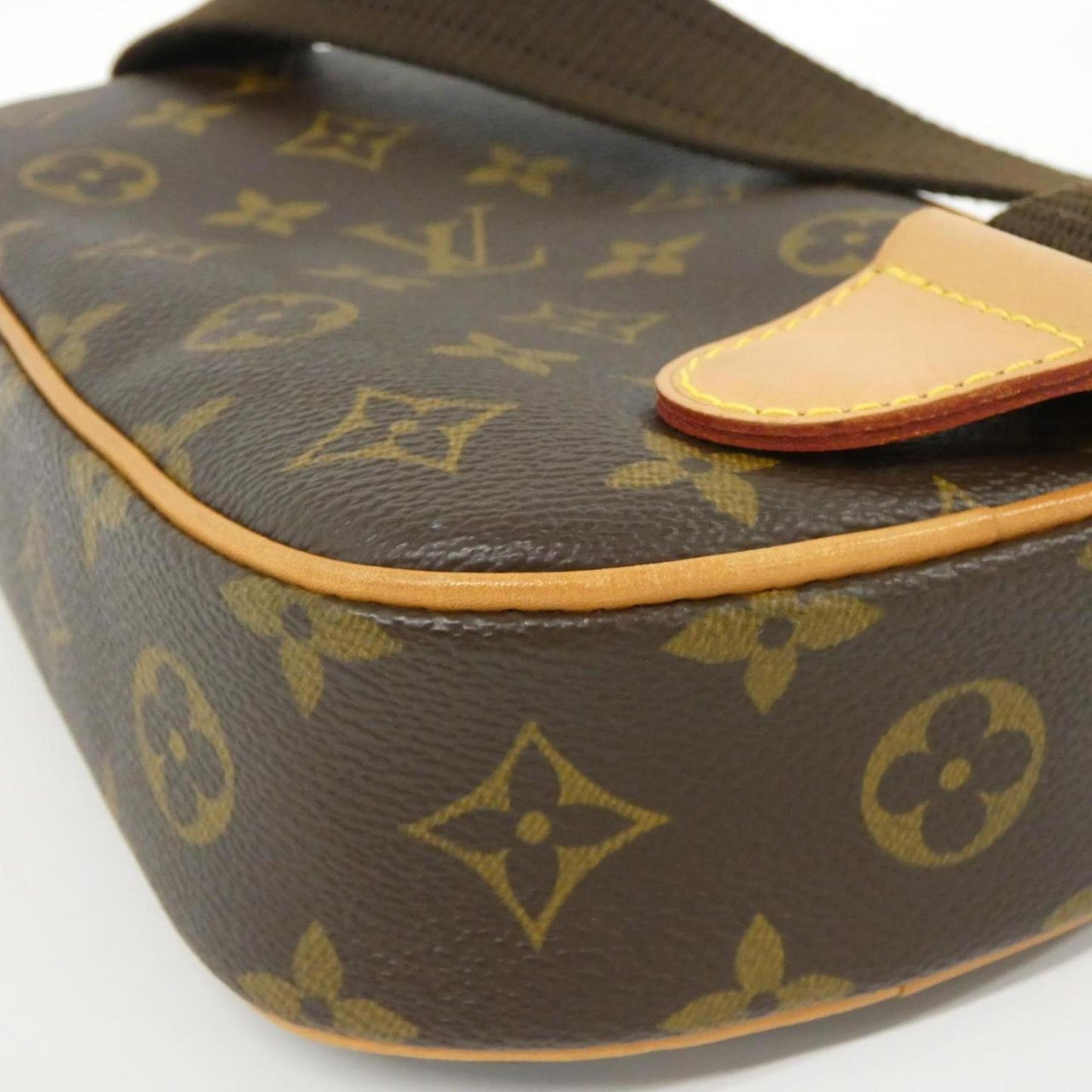 Louis Vuitton Coated Canvas Brown Shoulder Bags