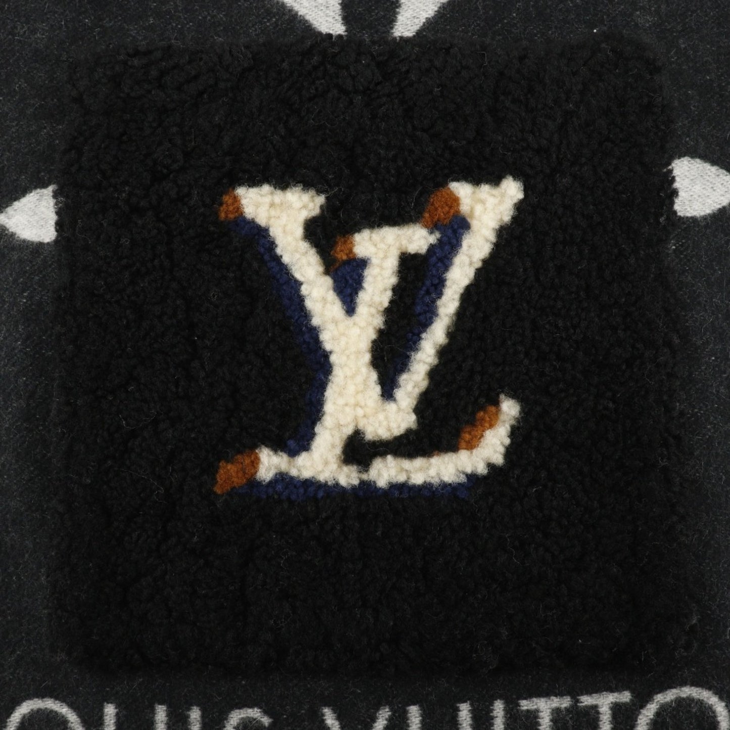 Louis Vuitton Cashmere Black Scarves