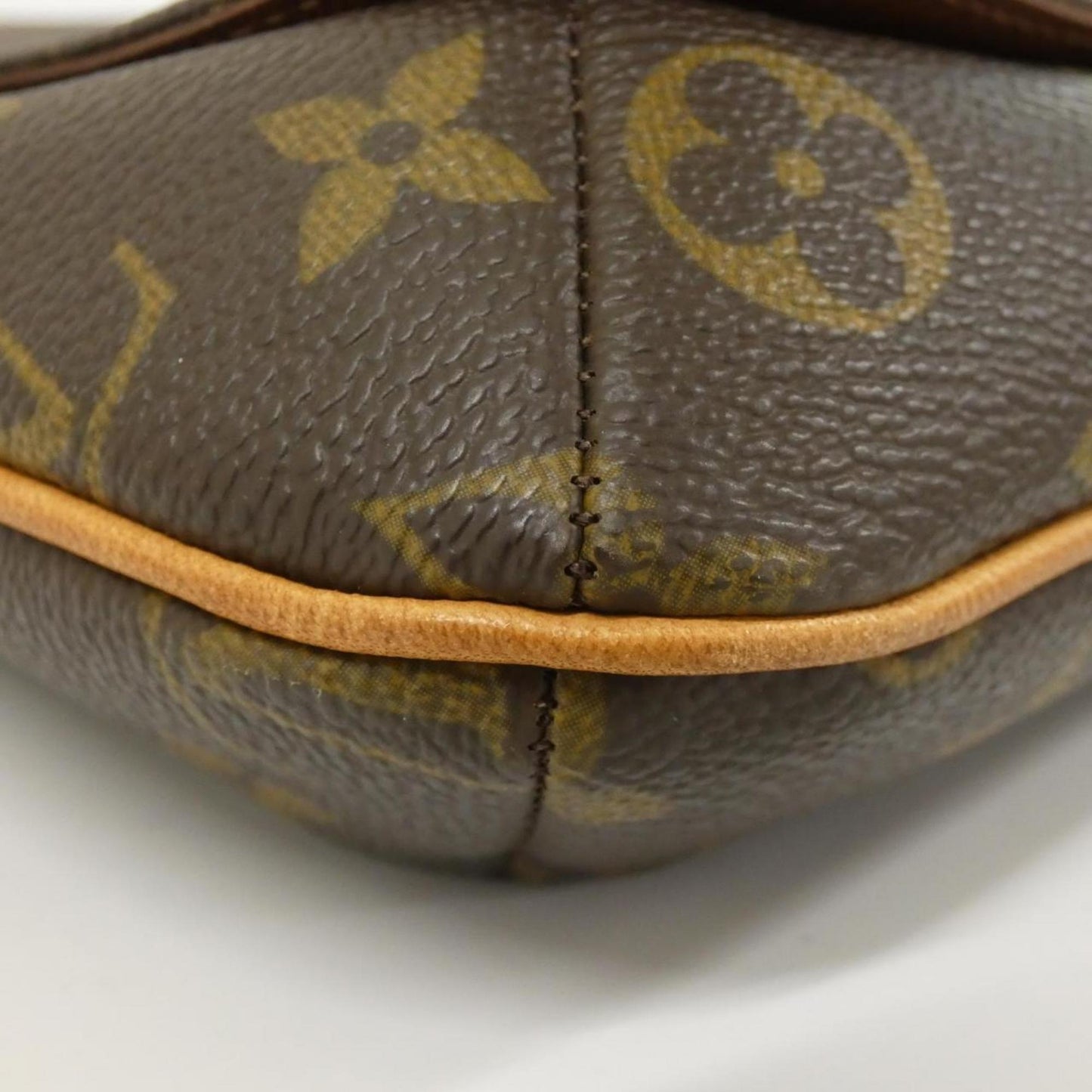 Louis Vuitton Coated Canvas Brown Shoulder Bags