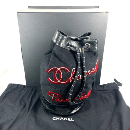 Chanel Wool Black Shoulder Bags