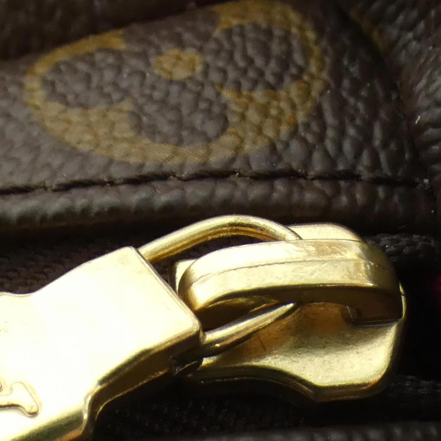 Louis Vuitton Monogram Canvas Brown Shoulder Bags