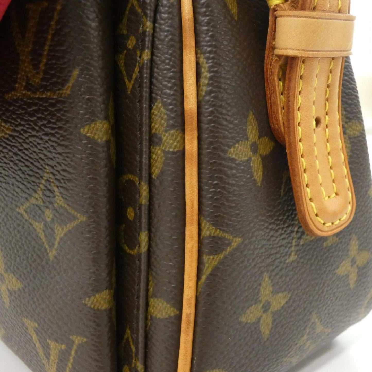 Louis Vuitton Coated Canvas Brown Shoulder Bags
