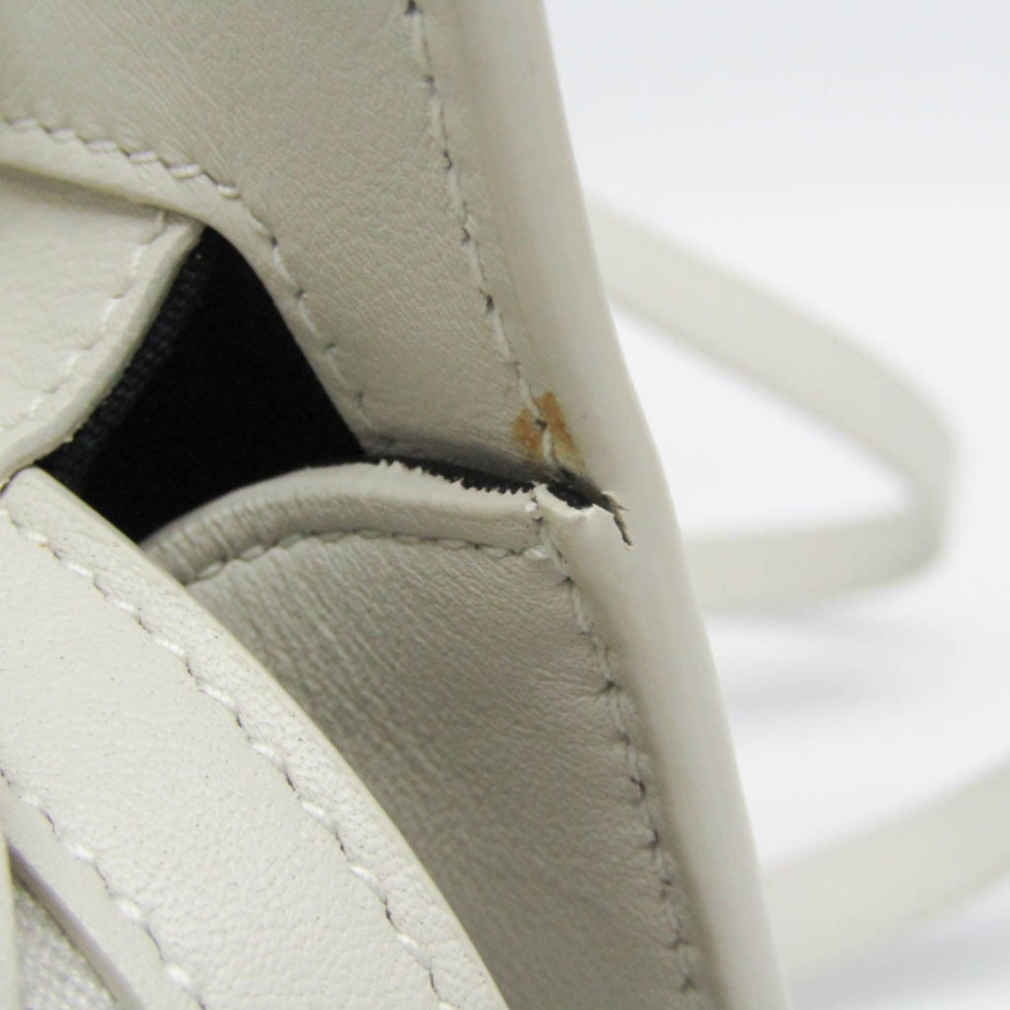 Saint Laurent Others White Handbags