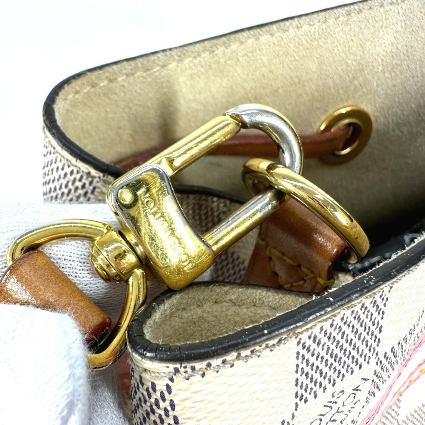 Louis Vuitton Monogram Canvas White Shoulder Bags