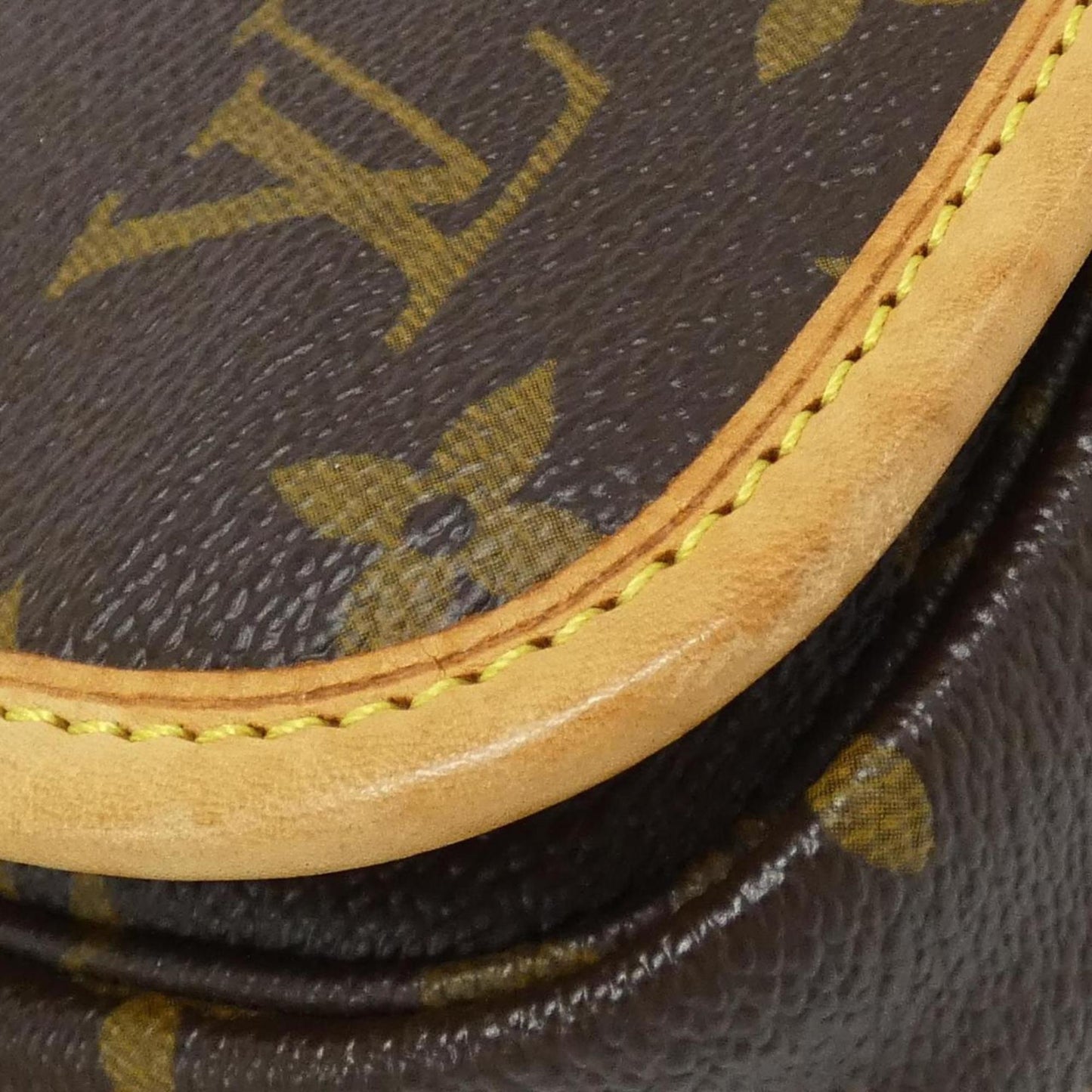 Louis Vuitton Canvas Brown Shoulder Bags