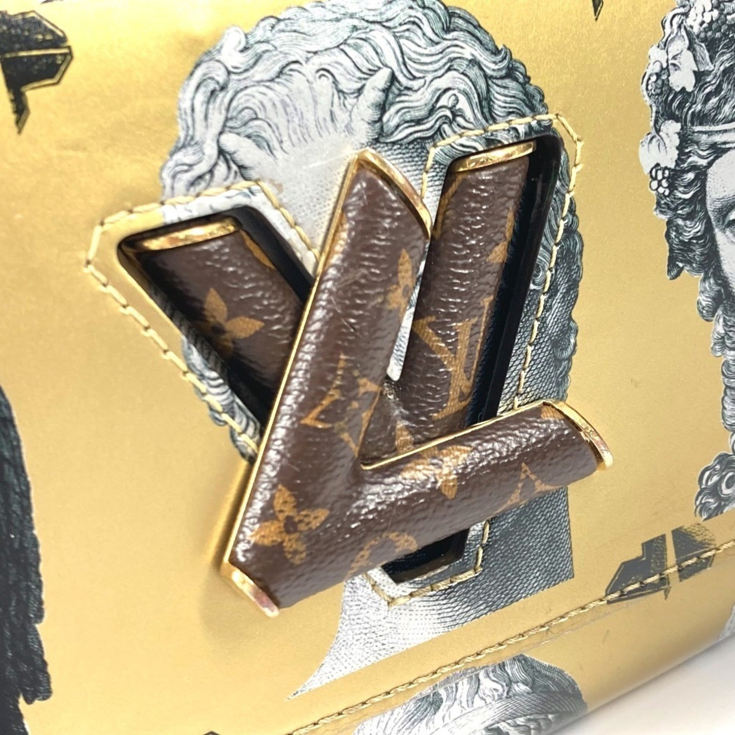 Louis Vuitton Others Gold Shoulder Bags