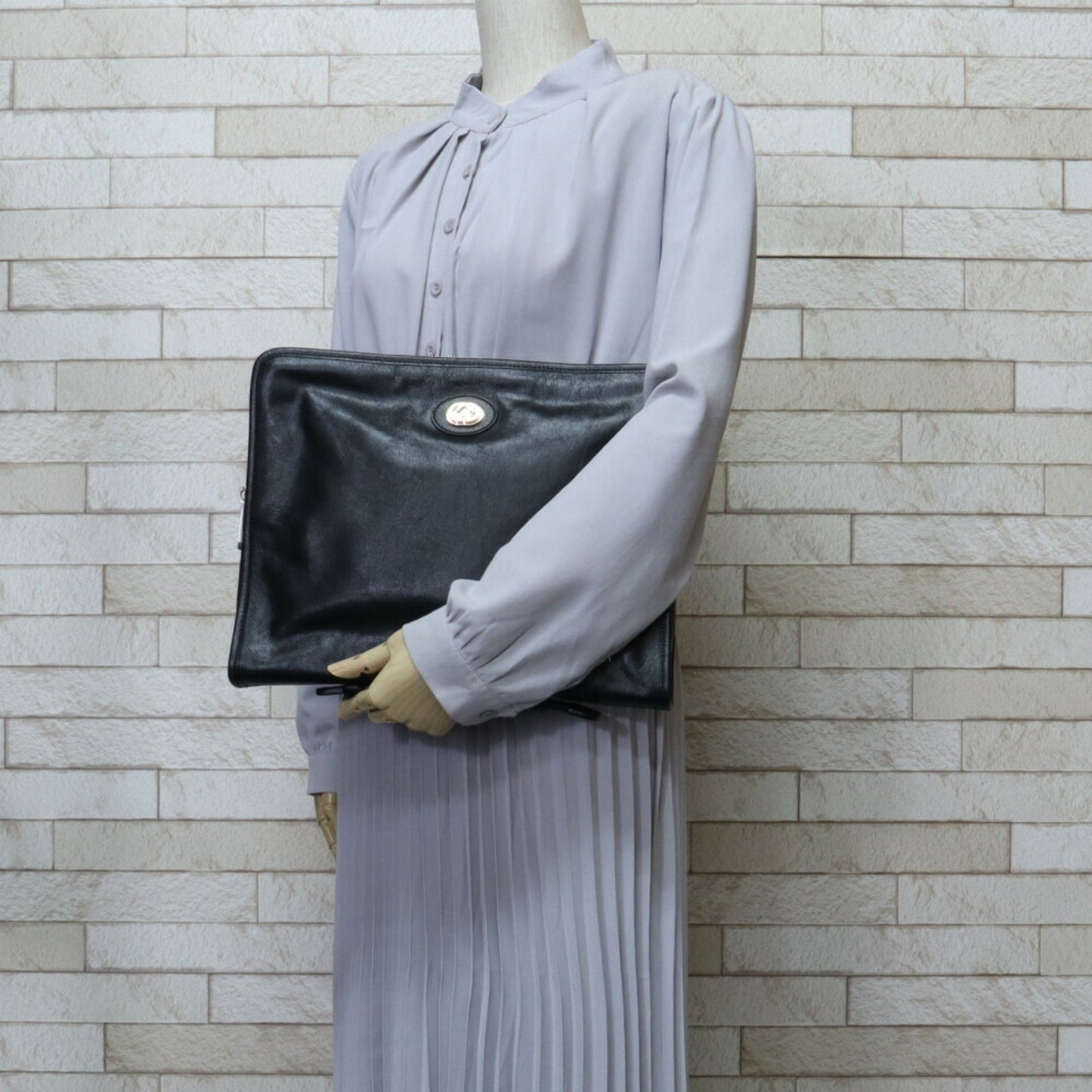 Gucci Others Black Clutch Bags