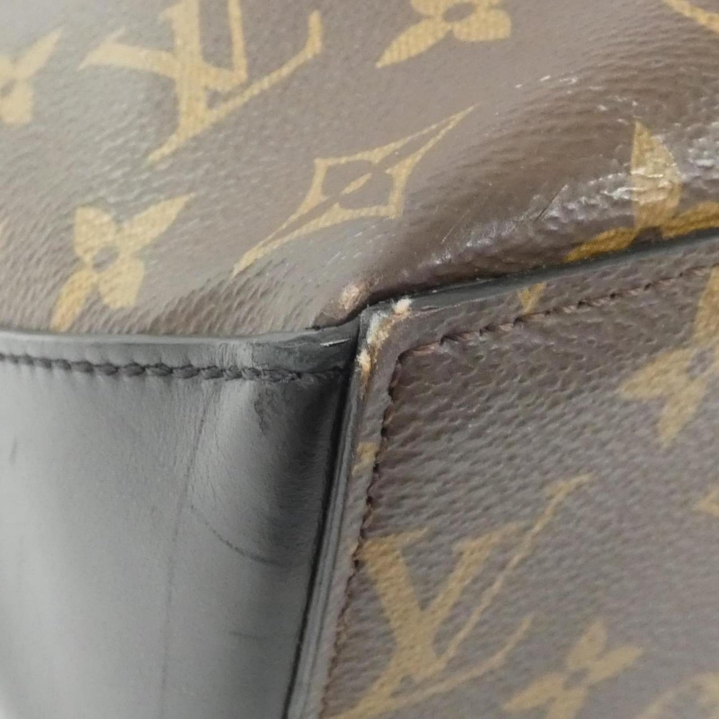 Louis Vuitton Coated Canvas Brown Handbags