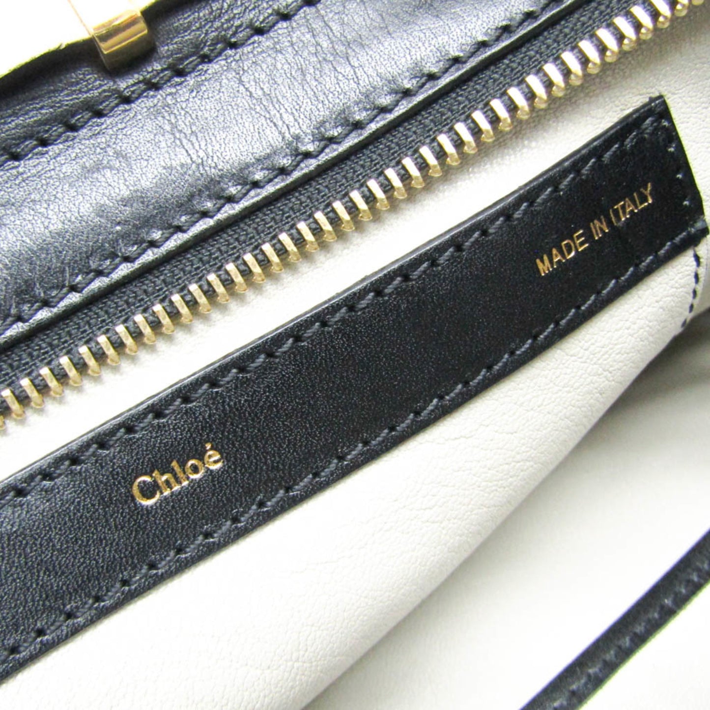 Chloé Others Black Handbags
