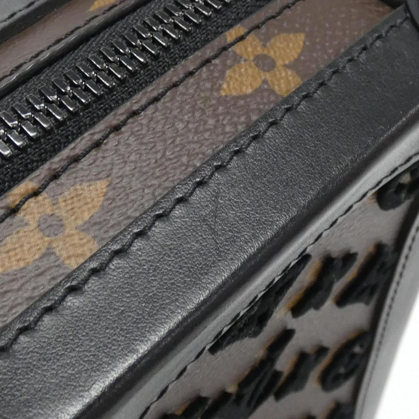 Louis Vuitton Coated Canvas Black Shoulder Bags
