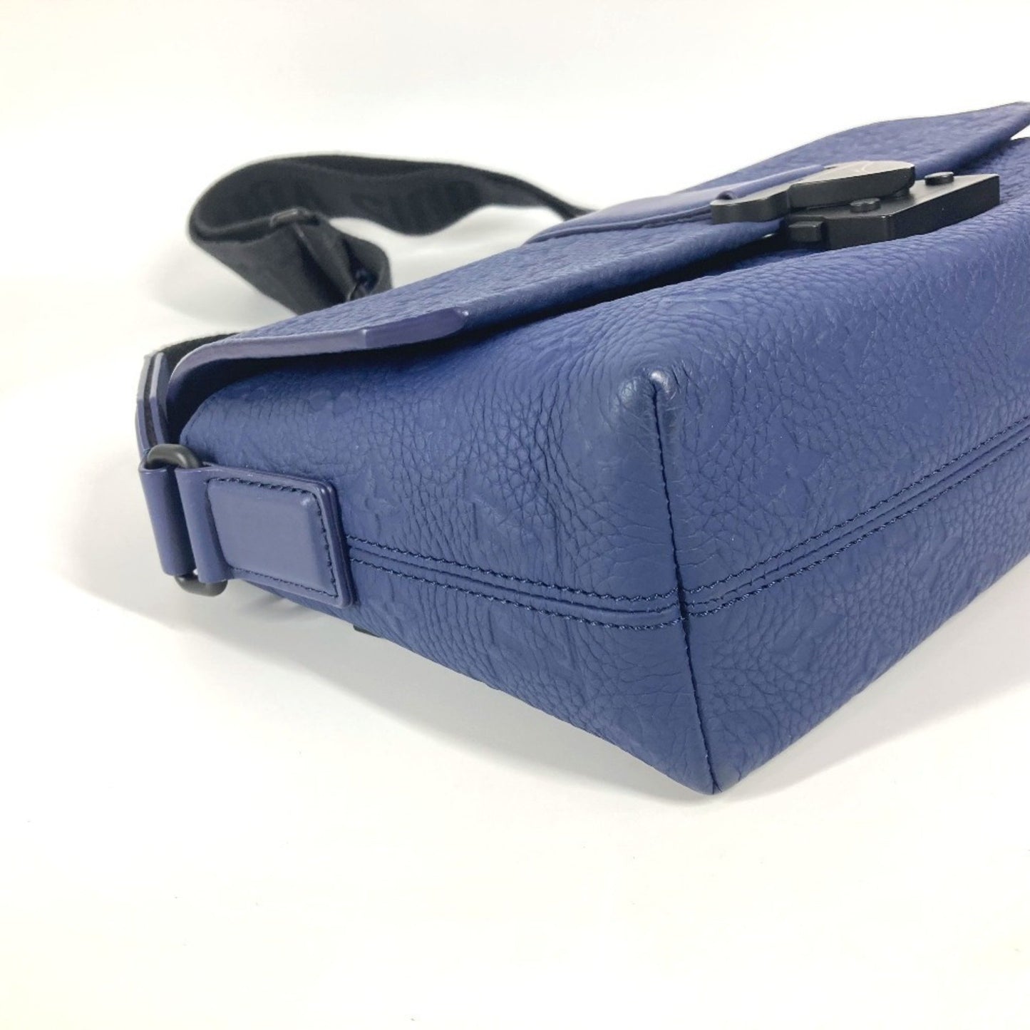 Louis Vuitton Others Blue Shoulder Bags