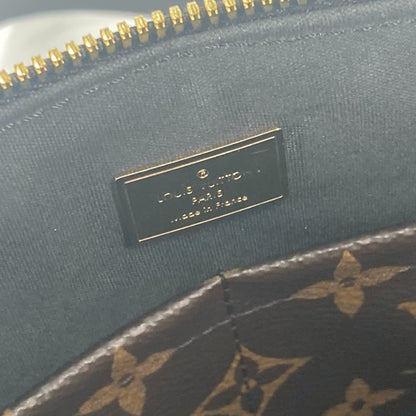 Louis Vuitton Others Black Tote Bags