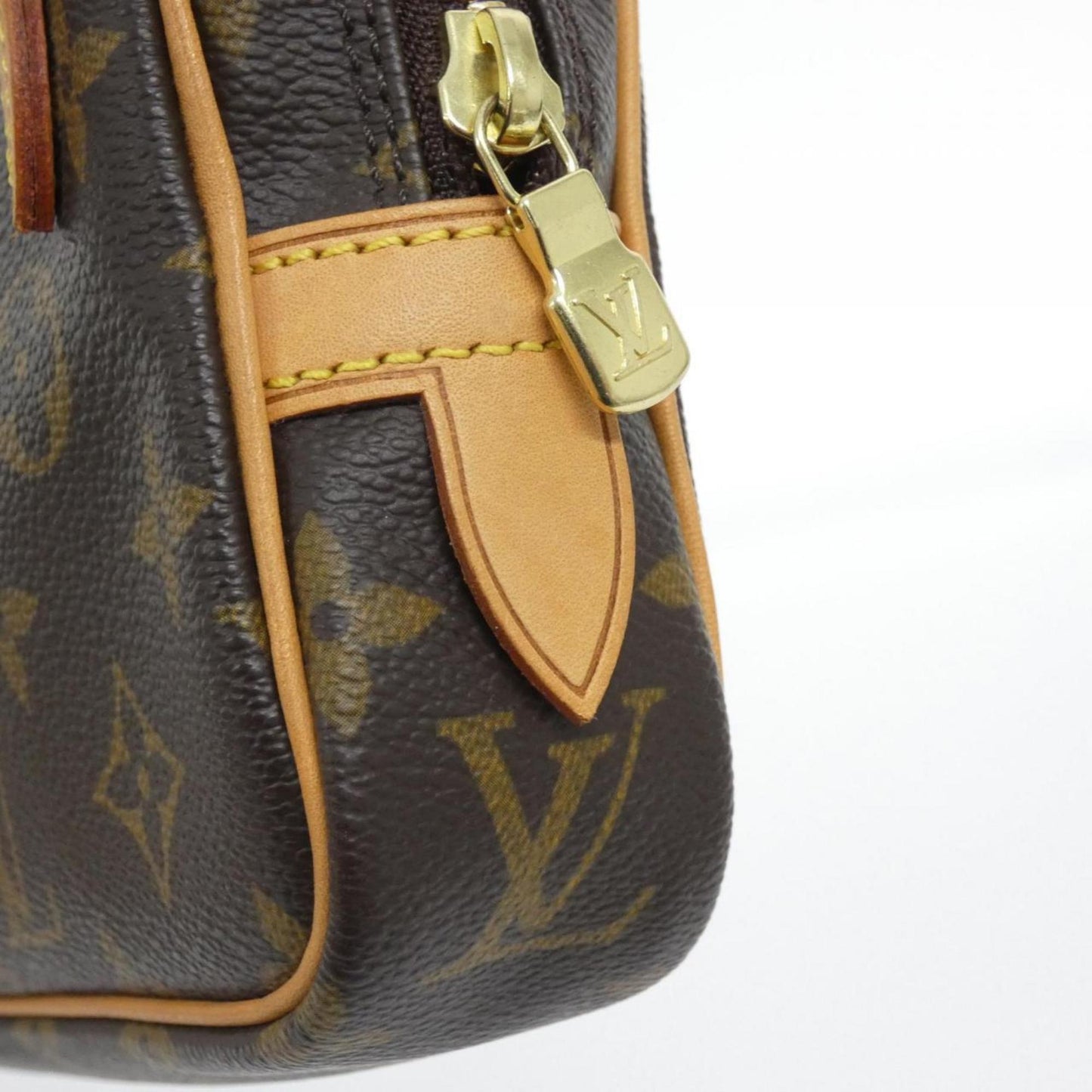 Louis Vuitton Coated Canvas Brown Shoulder Bags