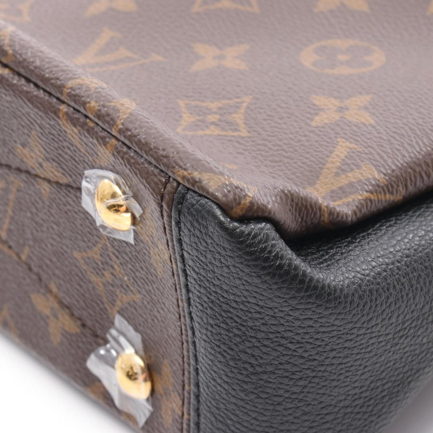 Louis Vuitton Coated Canvas Black Handbags