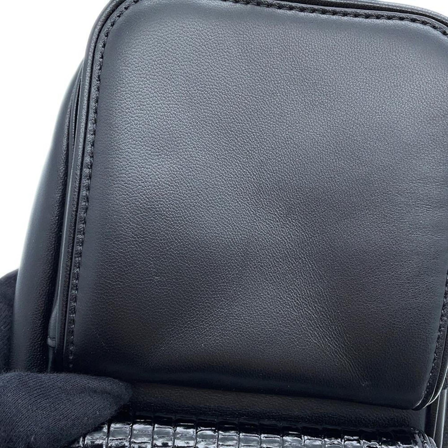 Saint Laurent Others Black Shoulder Bags
