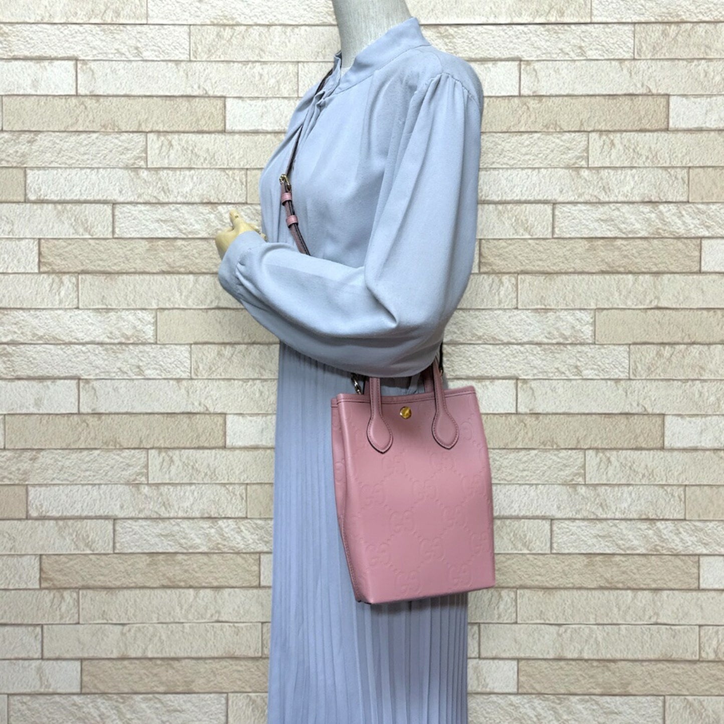 Gucci Others Pink Shoulder Bags