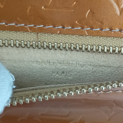 Louis Vuitton Vernis Gold Shoulder Bags