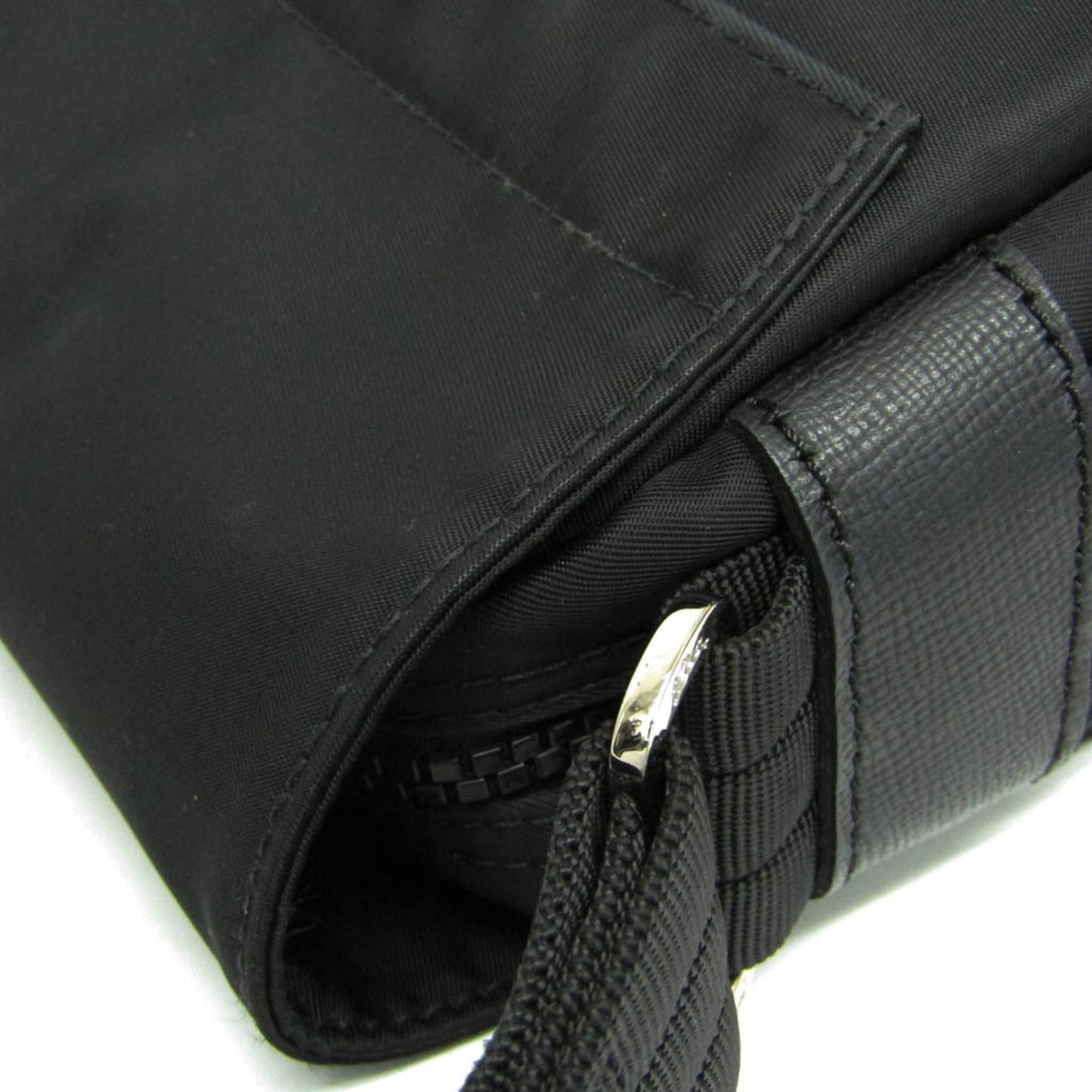 Longchamp Nylon Black Shoulder Bags