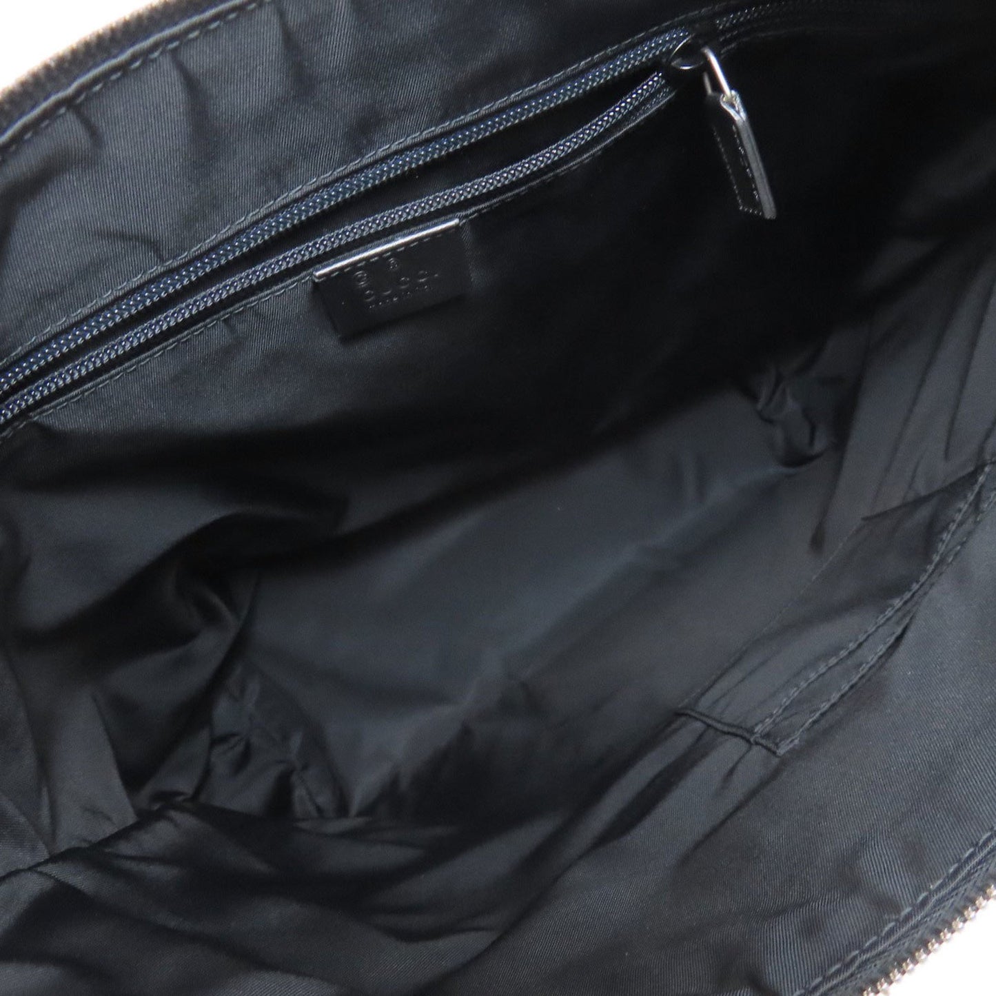 Gucci Nylon Black Handbags