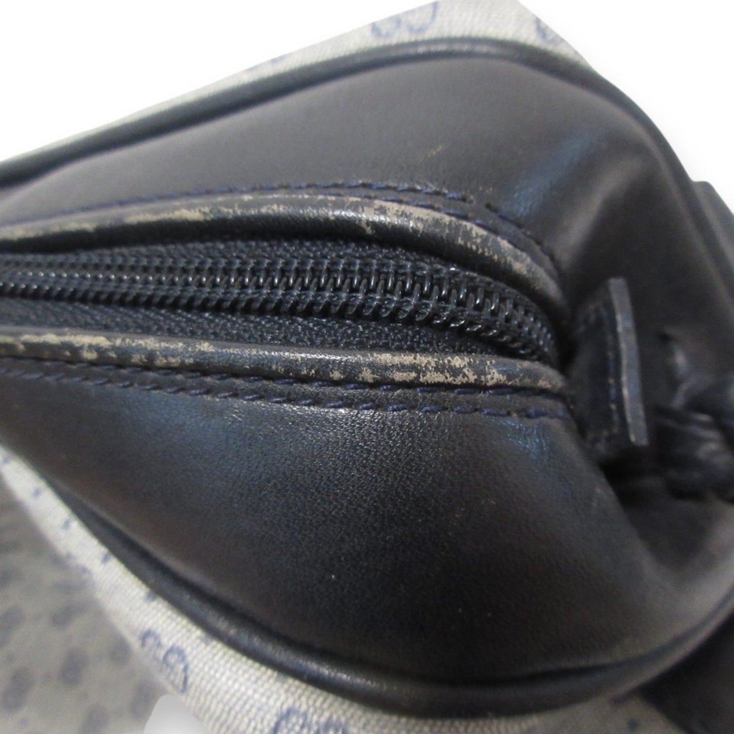 Gucci Pvc Gray Shoulder Bags