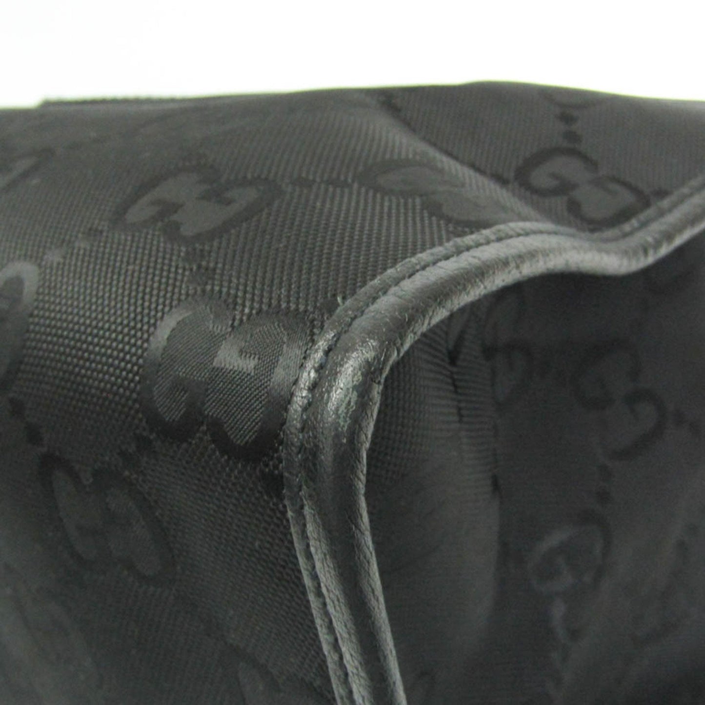 Gucci Nylon Black Handbags