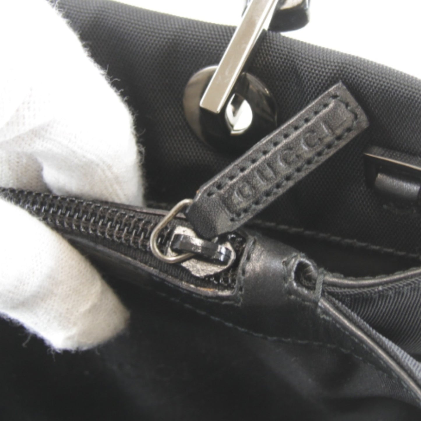 Gucci Nylon Black Shoulder Bags