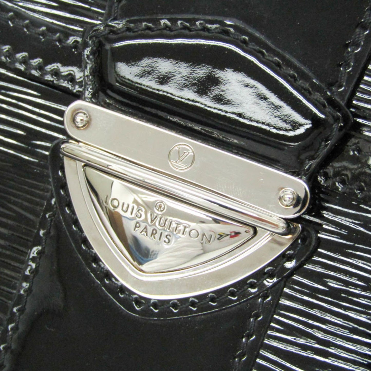 Louis Vuitton Patent Black Shoulder Bags