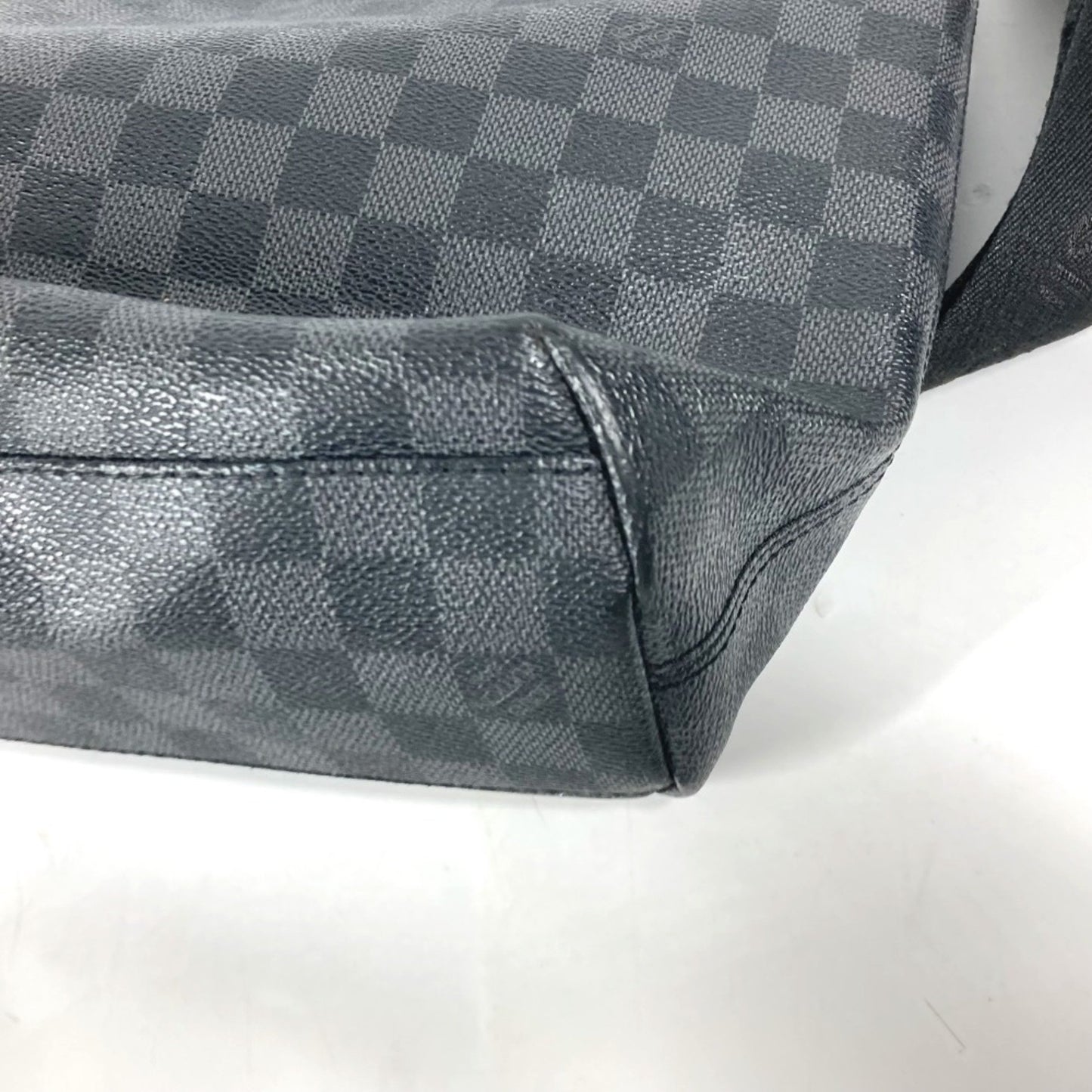 Louis Vuitton Monogram Canvas Black Shoulder Bags