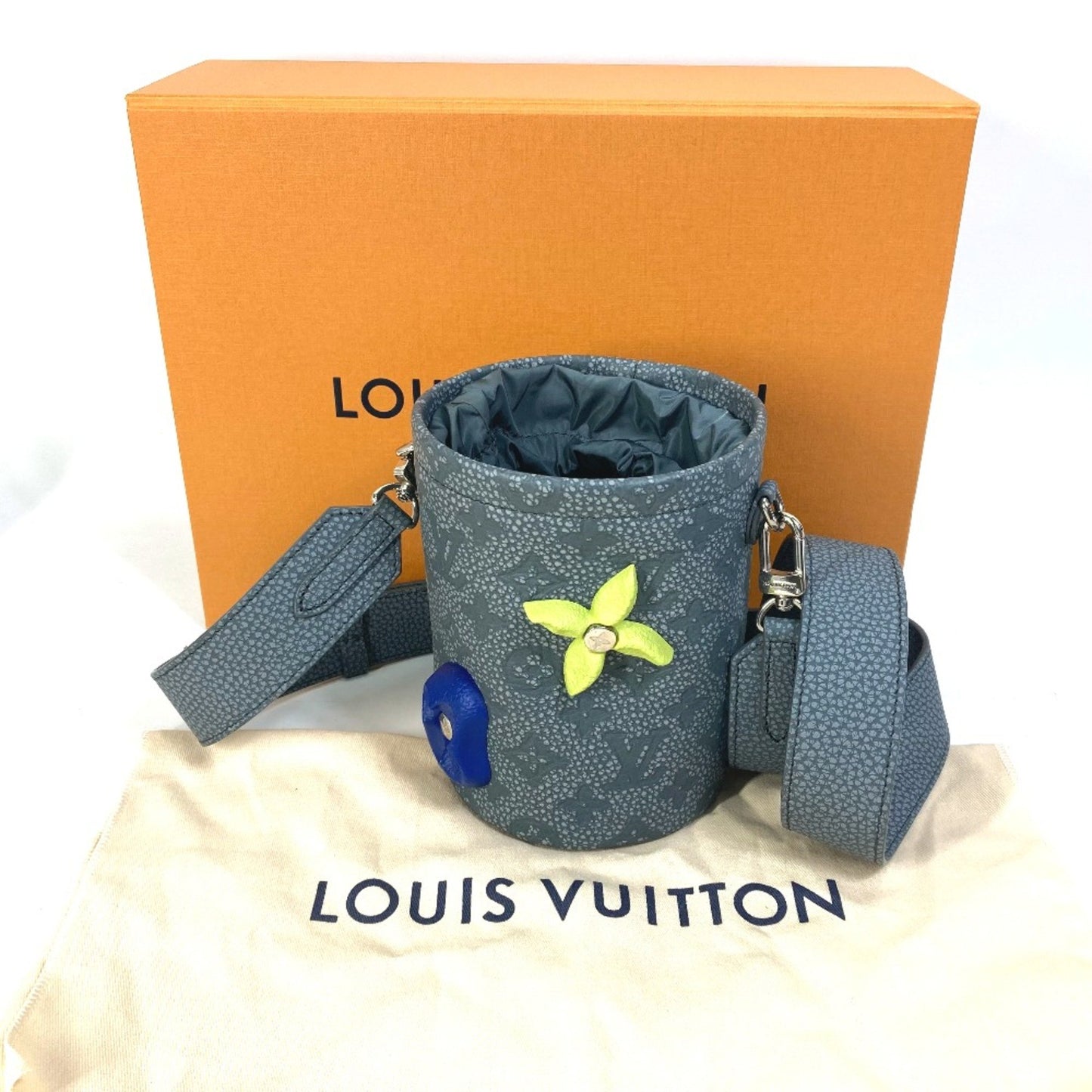 Louis Vuitton Others Gray Shoulder Bags