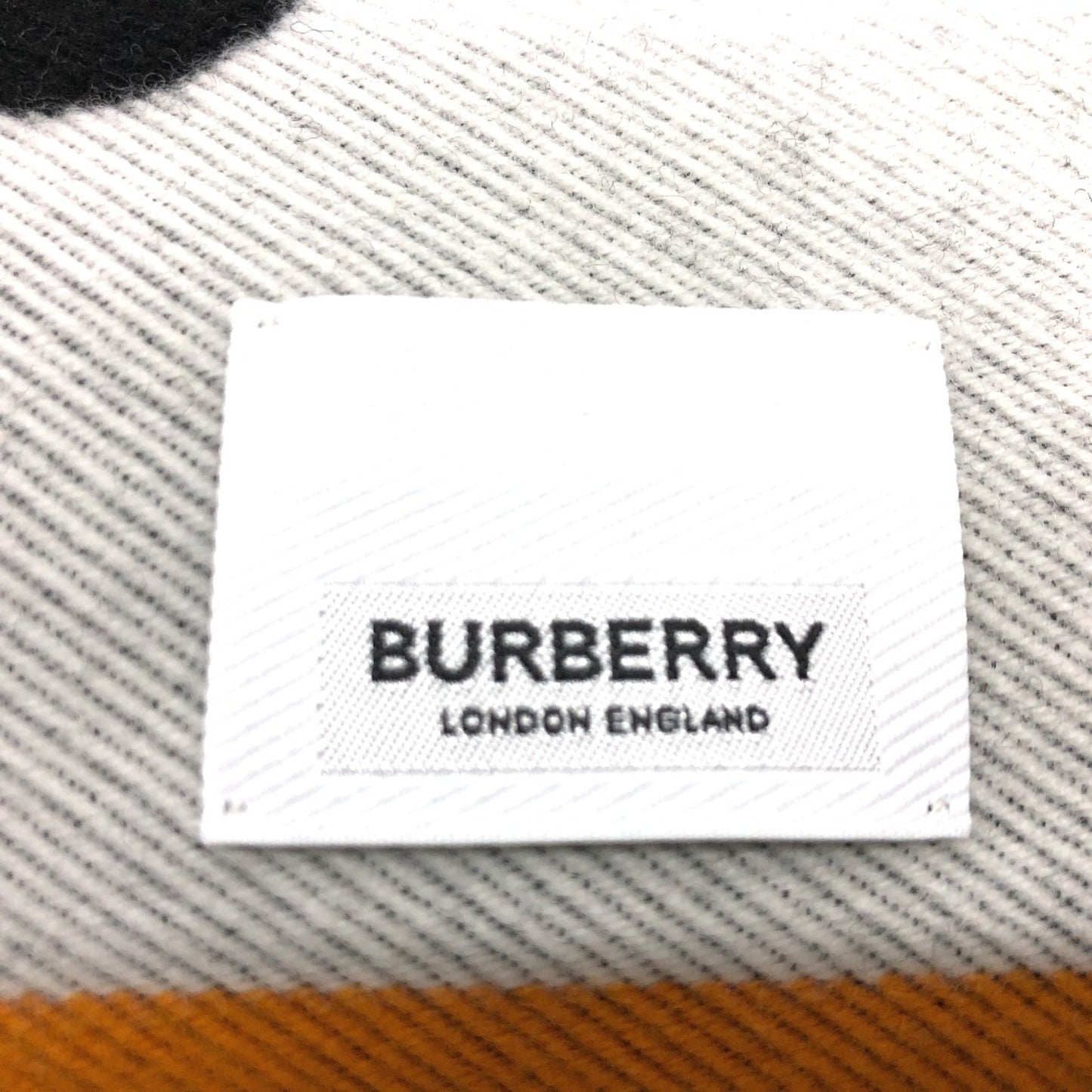 Burberry Wool Black Scarves