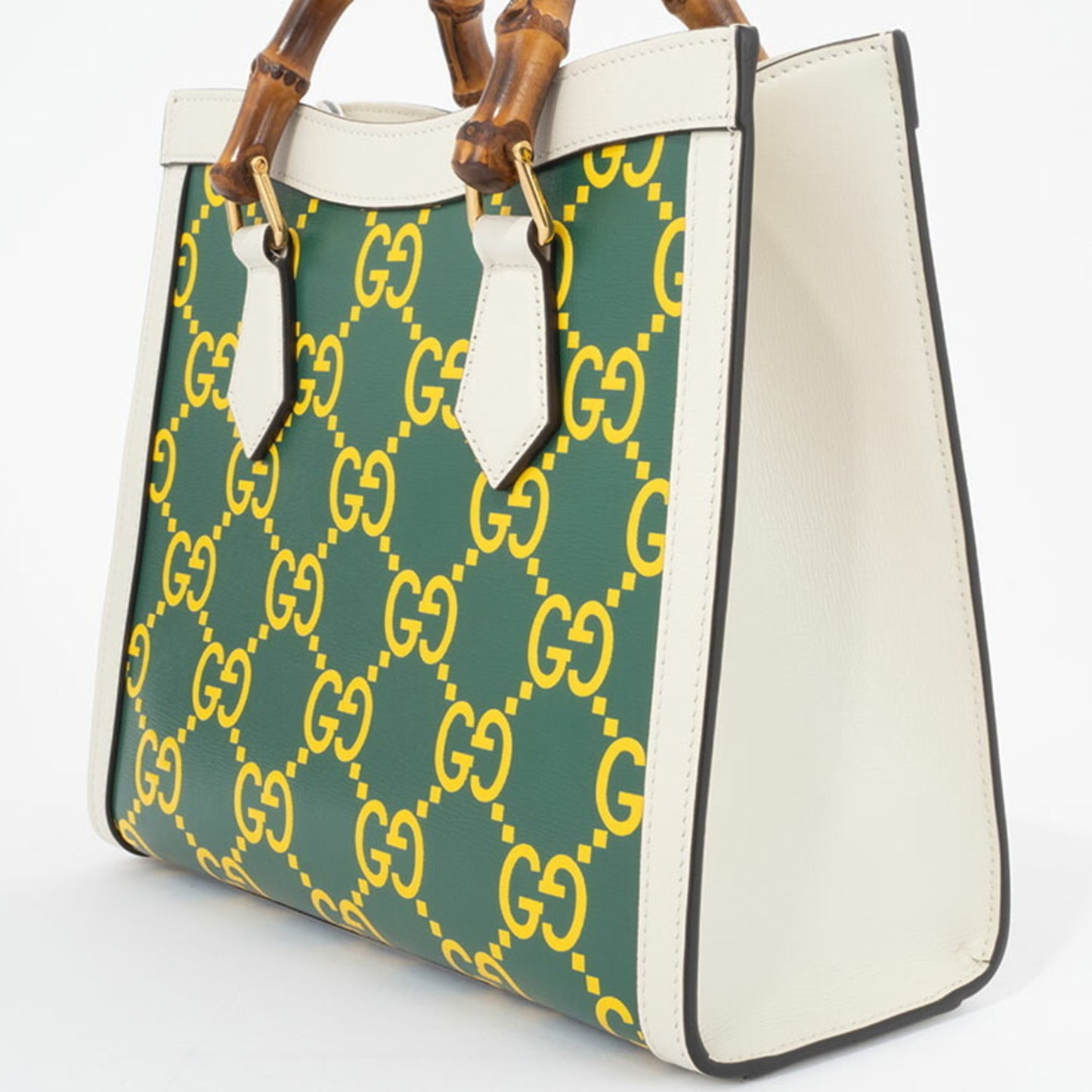 Gucci Others Green Handbags