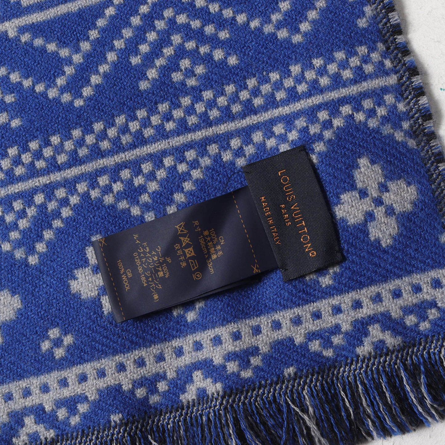 Louis Vuitton Wool Black Scarves
