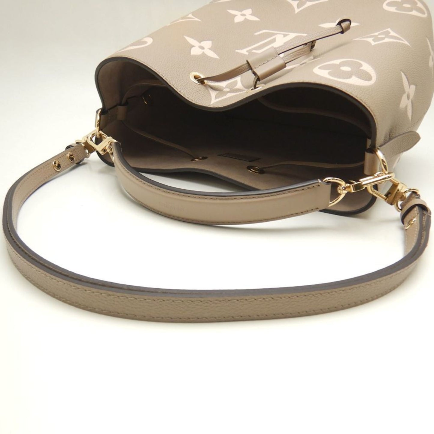 Louis Vuitton Others Gray Shoulder Bags