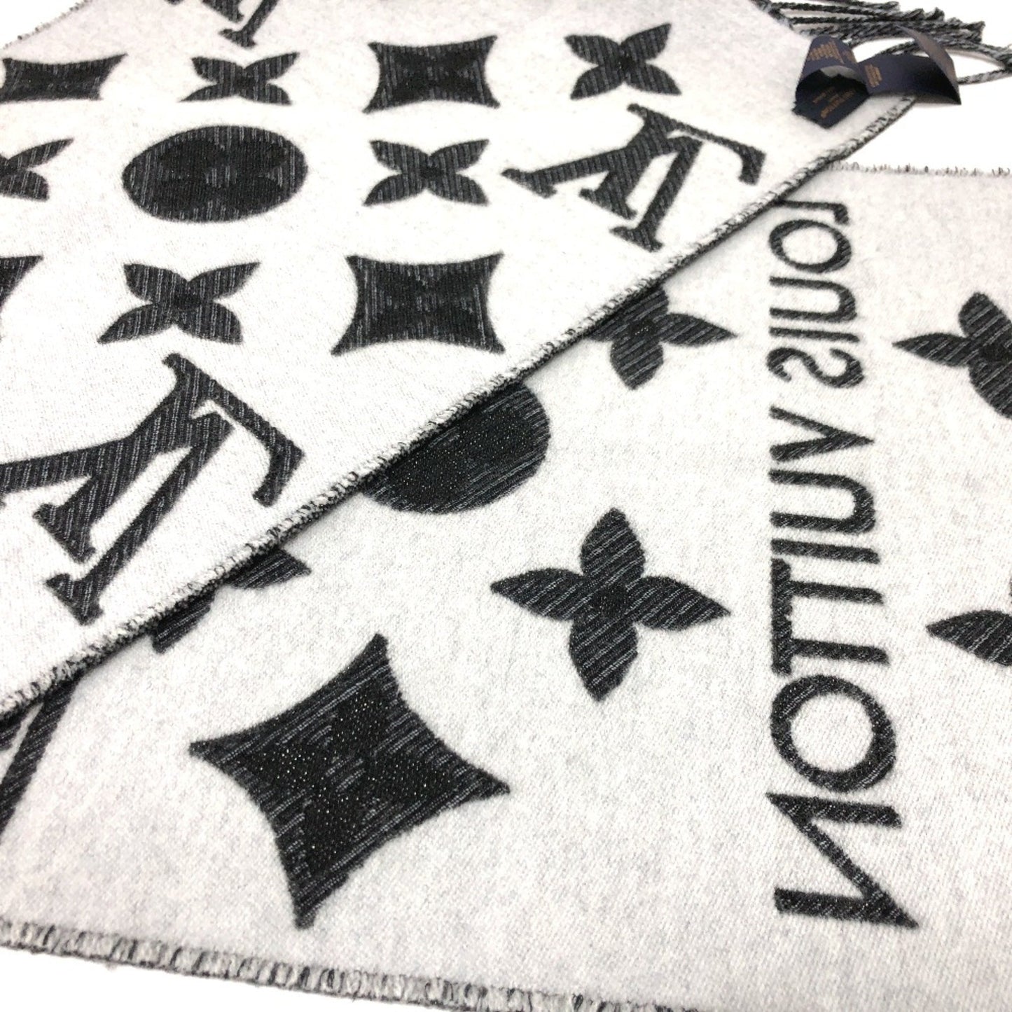 Louis Vuitton Wool Black Scarves