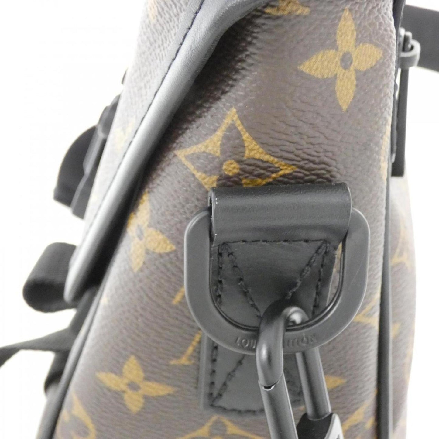 Louis Vuitton Coated Canvas Black Shoulder Bags