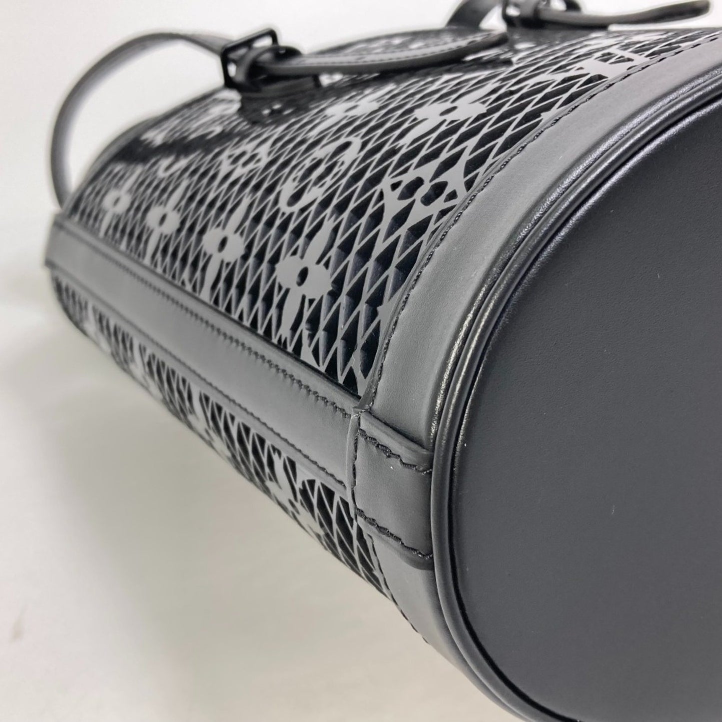 Louis Vuitton Monogram Canvas Black Shoulder Bags