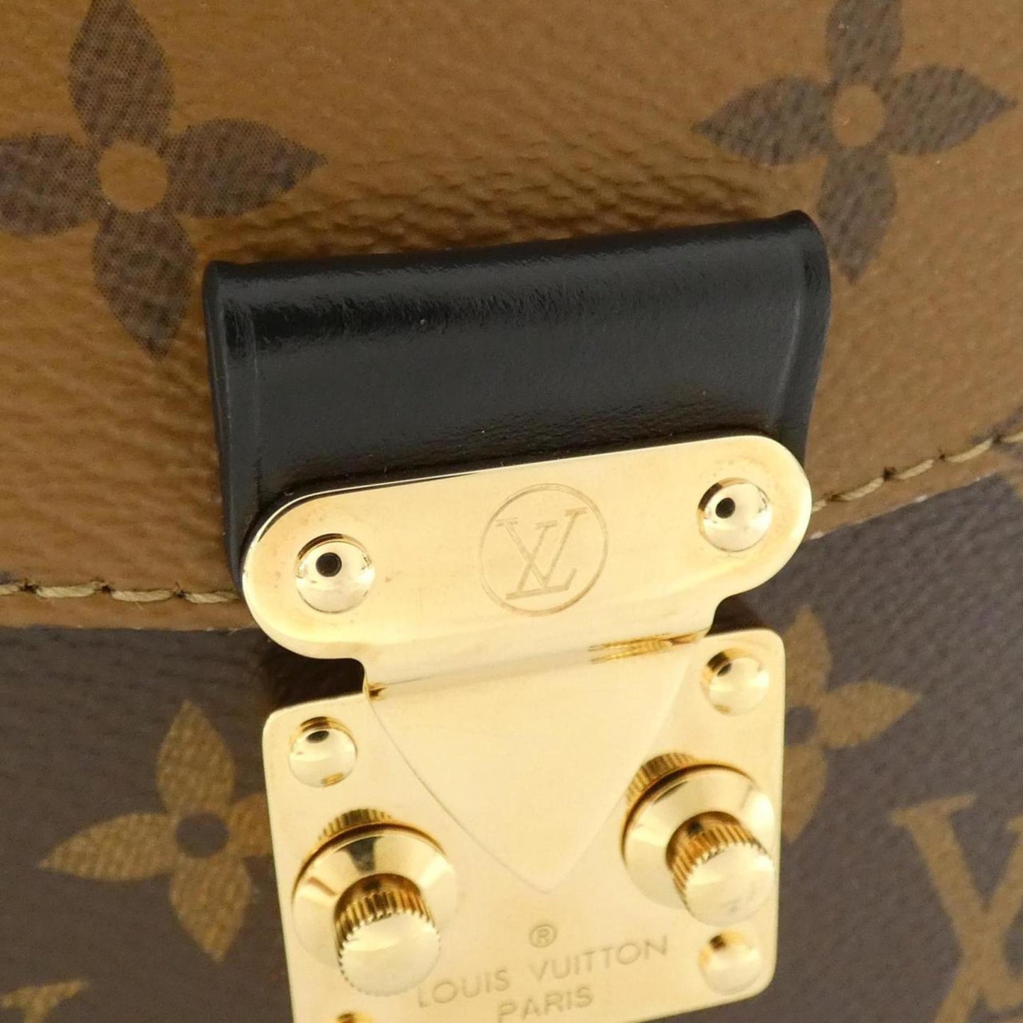 Louis Vuitton Monogram Canvas Brown Shoulder Bags