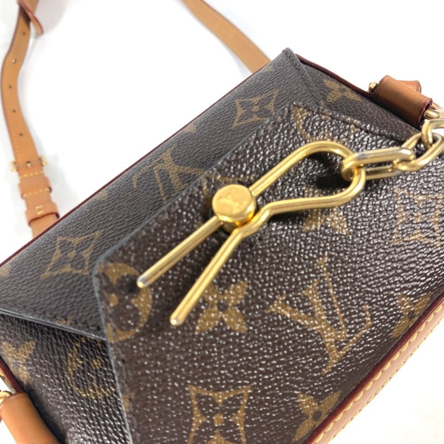 Louis Vuitton Monogram Canvas Brown Shoulder Bags