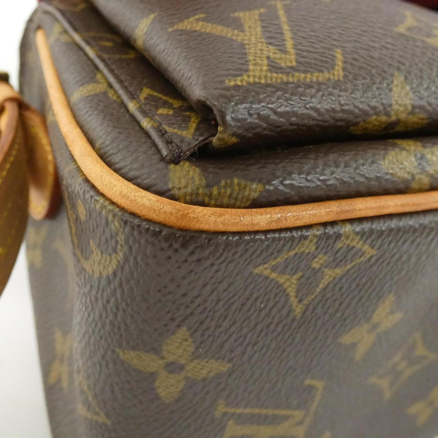 Louis Vuitton Coated Canvas Brown Shoulder Bags