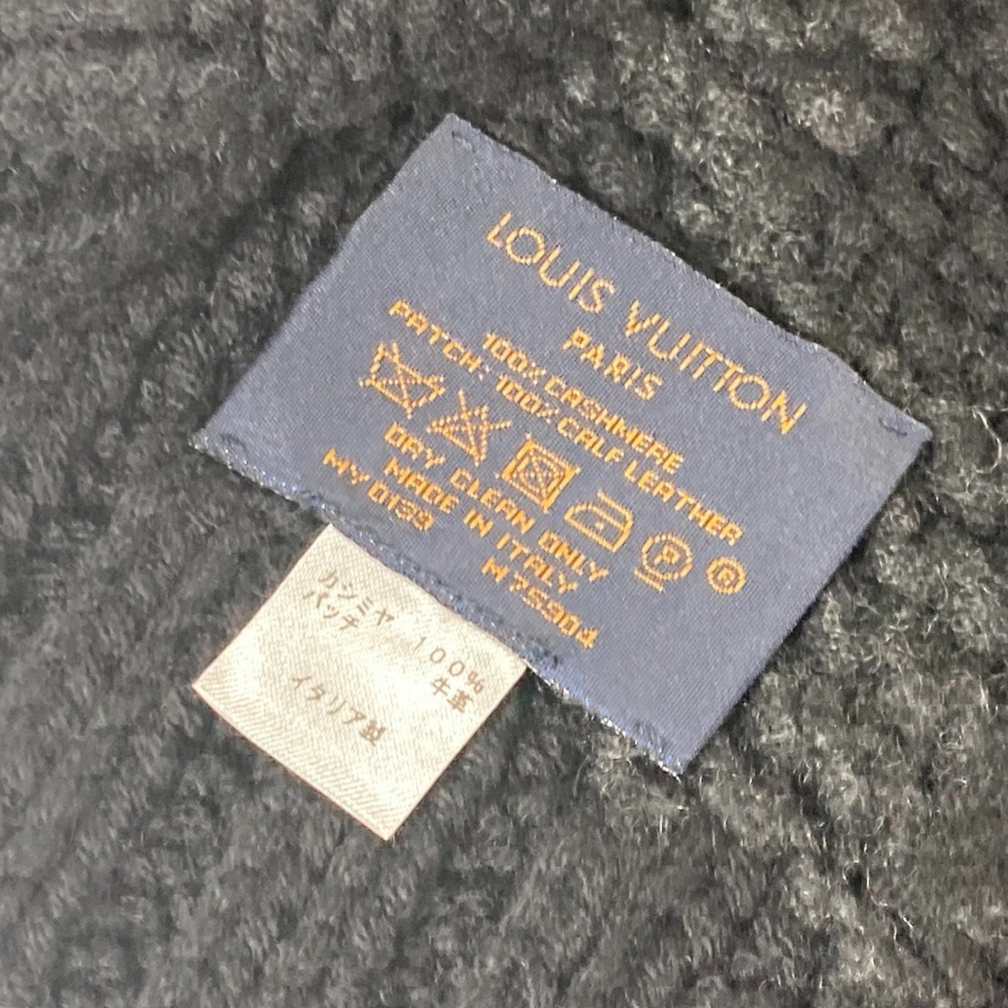 Louis Vuitton Cashmere Black Scarves