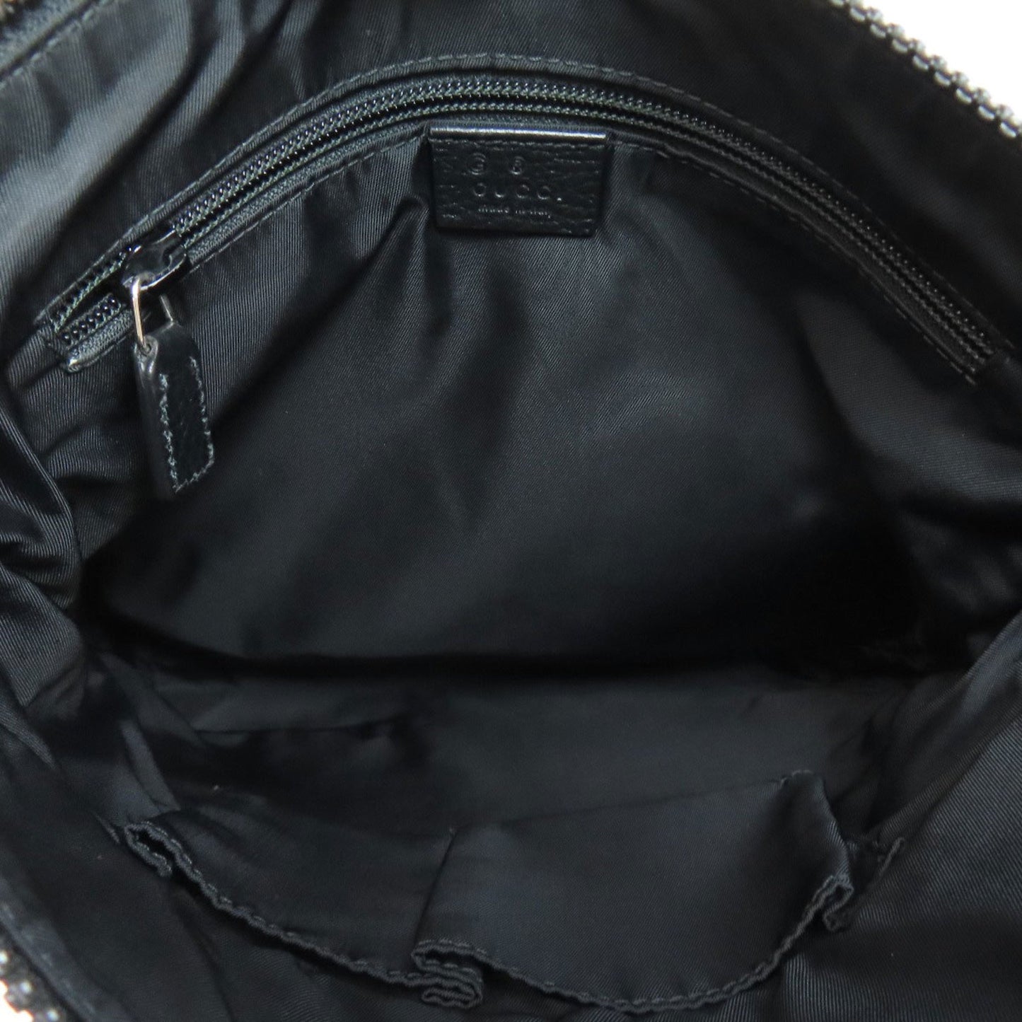 Gucci Nylon Black Shoulder Bags