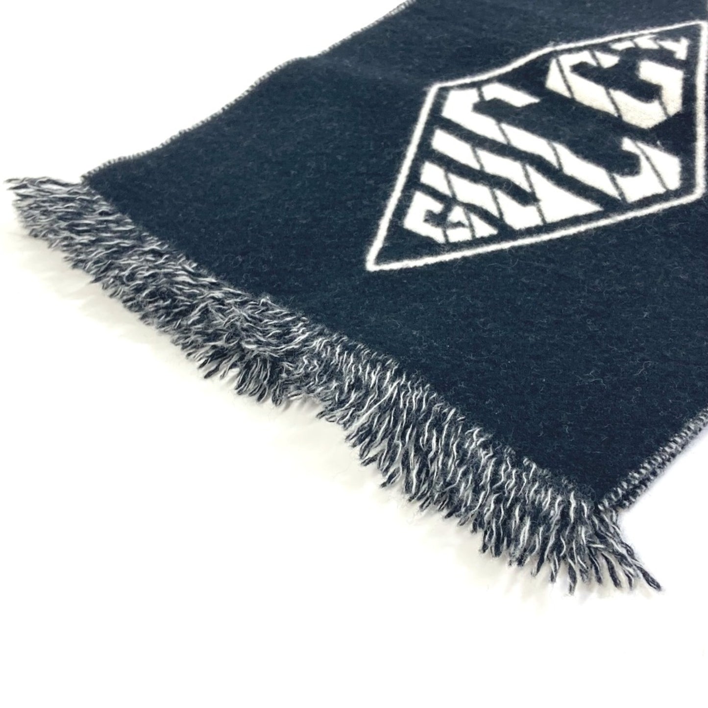 Gucci Wool Black Scarves