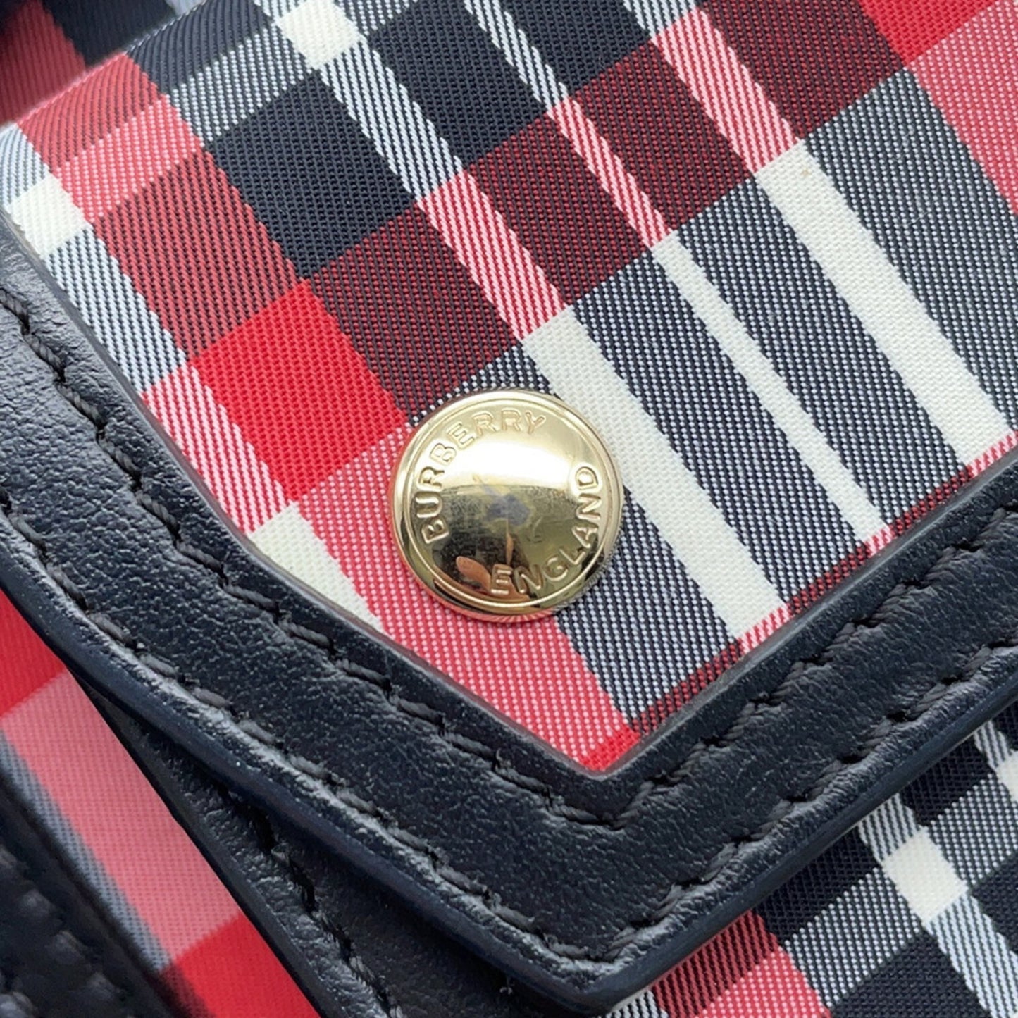 Burberry Nylon Black Handbags