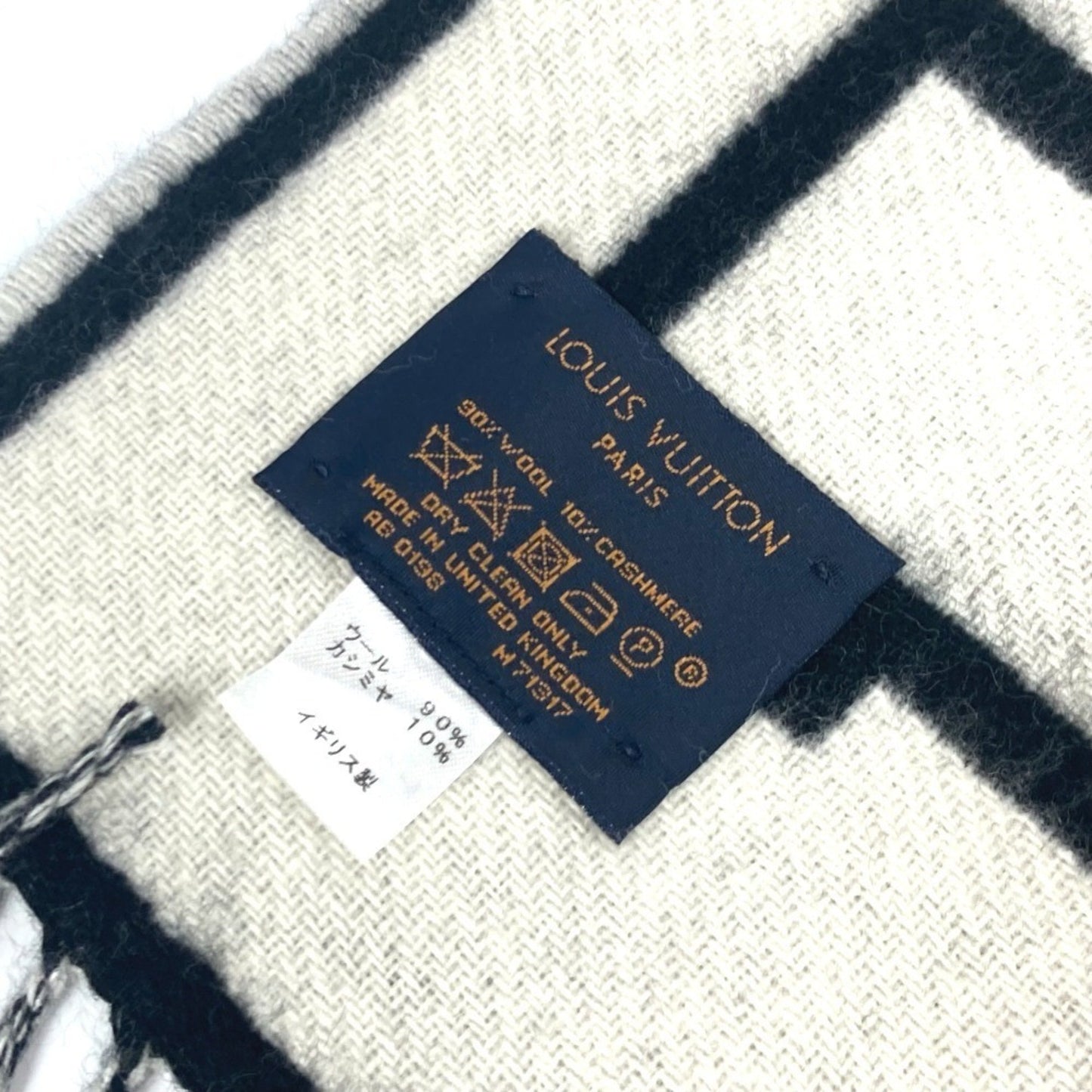 Louis Vuitton Wool Black Scarves